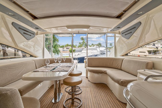 18_2001 65ft Princess V65 TAKIA