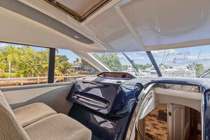 21_2001 65ft Princess V65 TAKIA