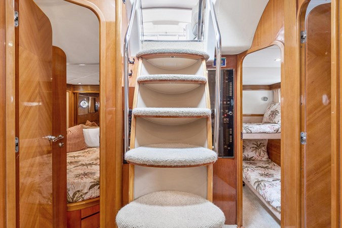 23_2001 65ft Princess V65 TAKIA