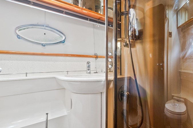 27_2001 65ft Princess V65 TAKIA