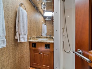 Eva VII 45 STB Guest Ensuite Head 