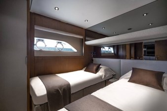 Ferretti 780 21 