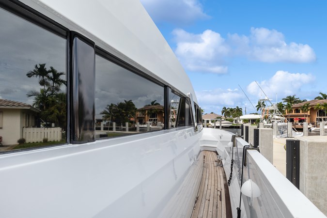 10_1989 102ft Oceanfast Motor Yacht HIGHLINE