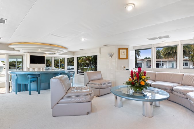 21_1989 102ft Oceanfast Motor Yacht HIGHLINE