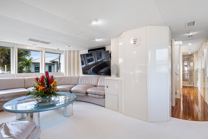 24_1989 102ft Oceanfast Motor Yacht HIGHLINE