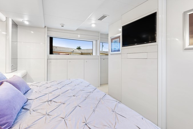 41_1989 102ft Oceanfast Motor Yacht HIGHLINE