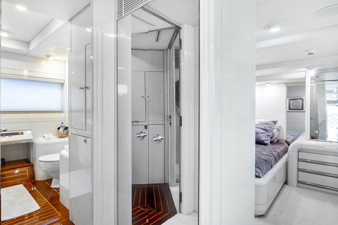 43_1989 102ft Oceanfast Motor Yacht HIGHLINE