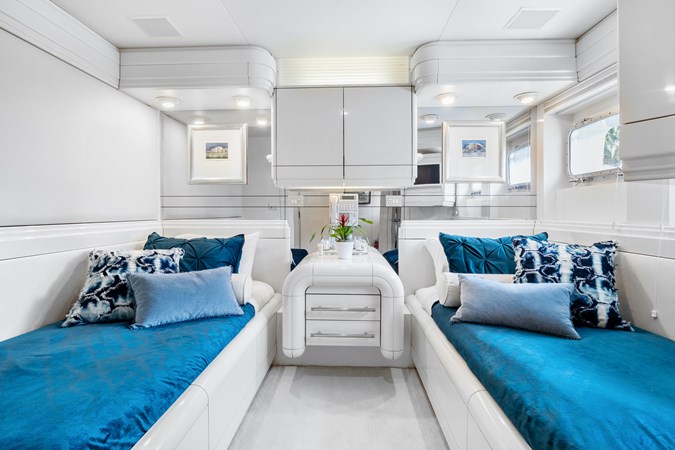 53_1989 102ft Oceanfast Motor Yacht HIGHLINE