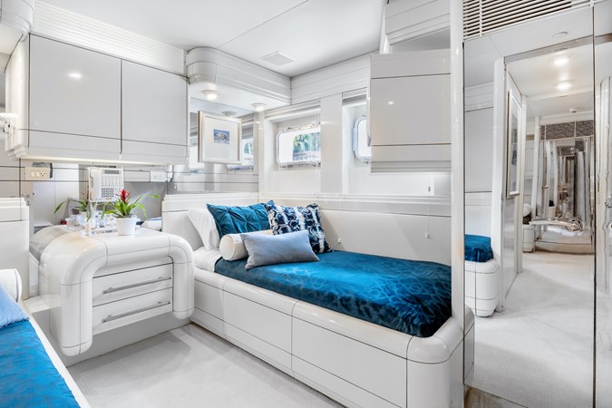 54_1989 102ft Oceanfast Motor Yacht HIGHLINE