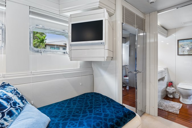 56_1989 102ft Oceanfast Motor Yacht HIGHLINE