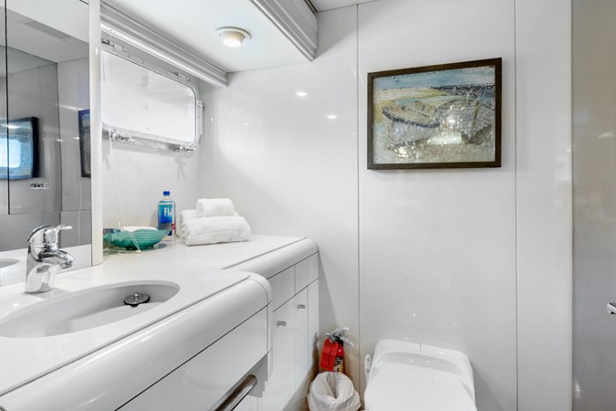 57_1989 102ft Oceanfast Motor Yacht HIGHLINE