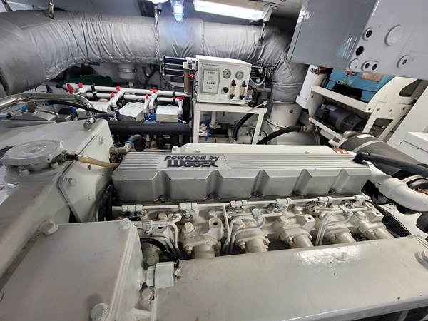 69_1989 102ft Oceanfast Motor Yacht HIGHLINE