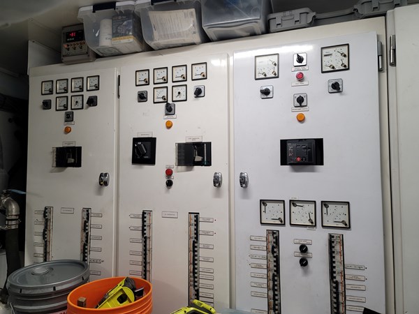 73_1989 102ft Oceanfast Motor Yacht HIGHLINE