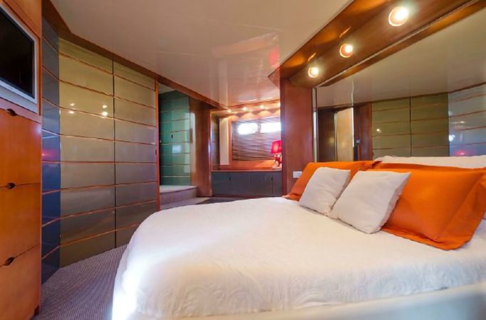 18_2004 78ft Baia Atlantica DIVINE MADNESS