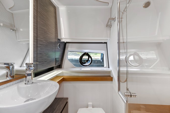 23_2021 43ft Tiara 43LE SEADATED