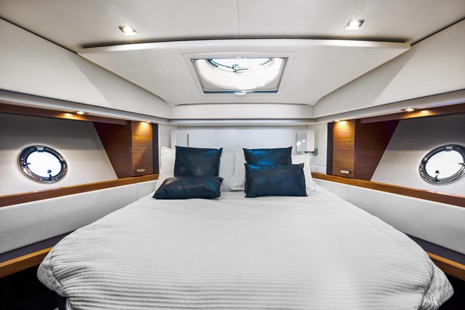 28_2018 39ft Tiara Coupe TRIPLE THREAT