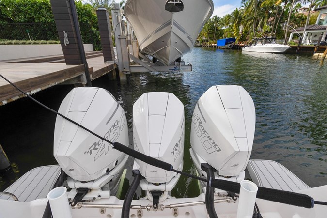 15_2021 43ft Intrepid 438 Evolution SALTY DOG