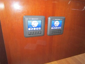 GRACE 17 Sea Keeper controls