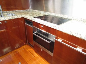 GRACE 25 Galley