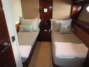 GRACE 37 Stbd Guest Cabin