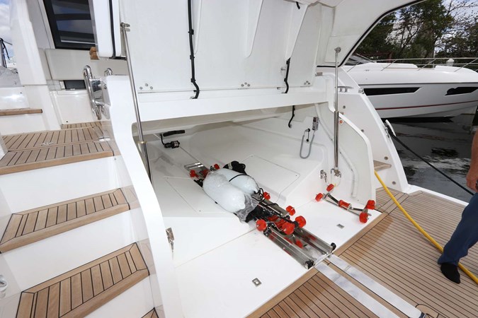 17_2019 50ft Sunseeker Predator LYDIA SWAG