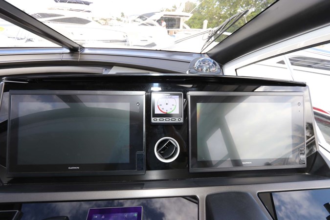 41_2019 50ft Sunseeker Predator LYDIA SWAG