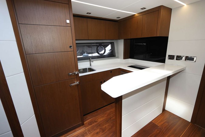 49_2019 50ft Sunseeker Predator LYDIA SWAG