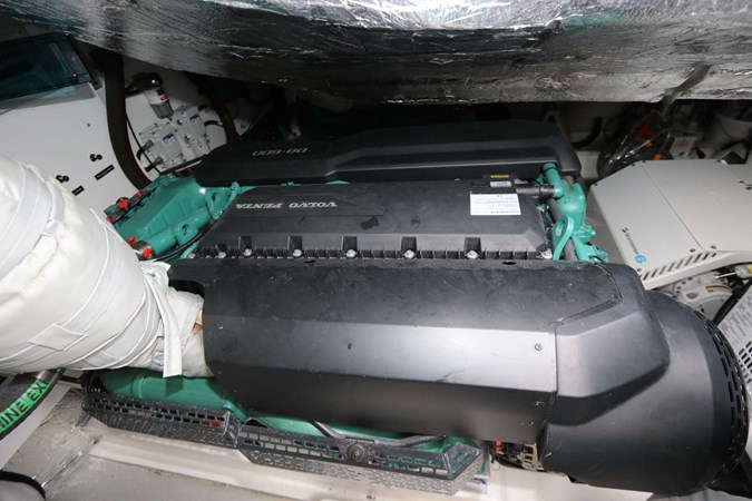 75_2019 50ft Sunseeker Predator LYDIA SWAG