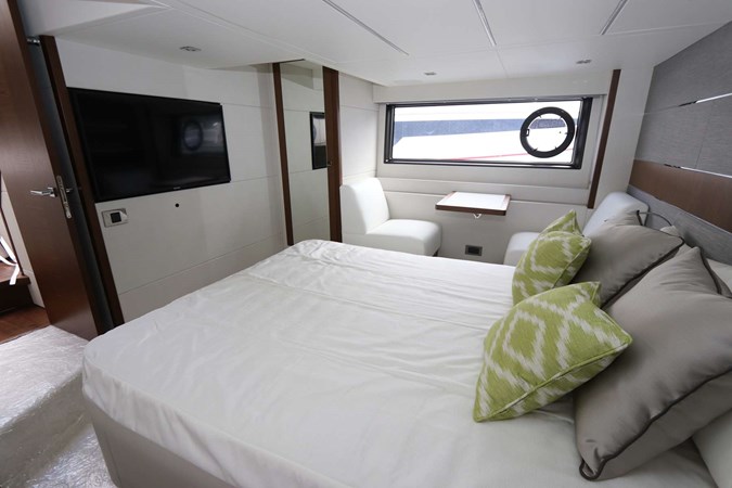 63_2019 50ft Sunseeker Predator LYDIA SWAG