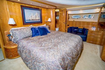 AVICCI 6 AVICCI 2002 VIKING  Motor Yacht Yacht MLS #275806 6