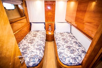 AVICCI 8 AVICCI 2002 VIKING  Motor Yacht Yacht MLS #275806 8