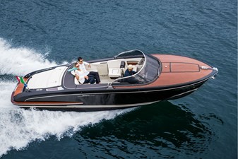 27 ISEO 0 RivaIseoCruising_0001_28992