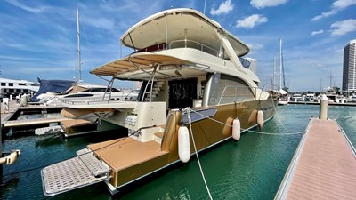 Heliotrope 3 Heliotrope 65 Berthed Aft Side View