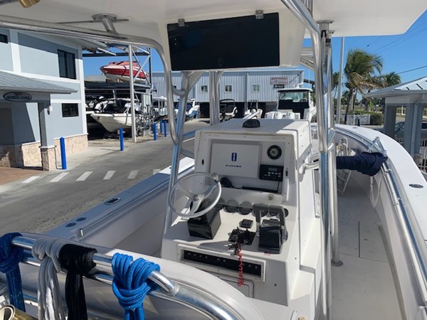 16_2004 31ft Contender 31 Open