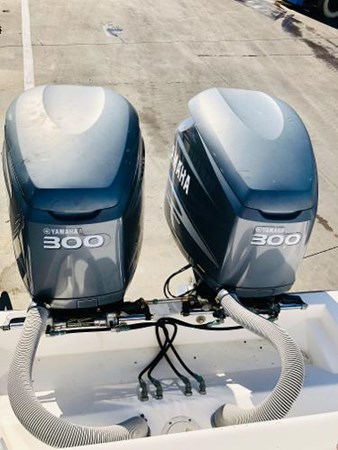 19_2004 31ft Contender 31 Open