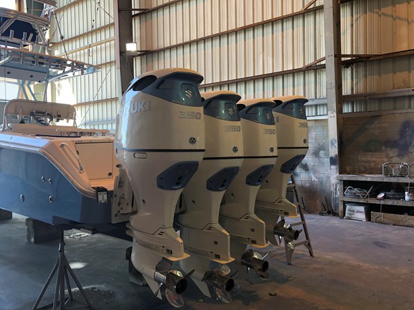 17_2009 41ft Bahama 41 ON THE EDGE