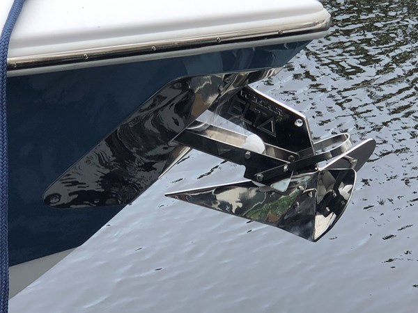 28_2009 41ft Bahama 41 ON THE EDGE