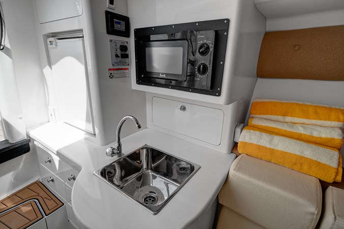 34_2008 37ft Intrepid 37 NEVER GIVE UP