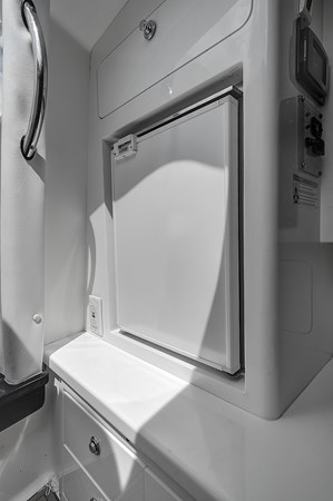 35_2008 37ft Intrepid 37 NEVER GIVE UP