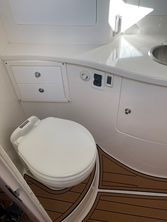 42_2008 37ft Intrepid 37 NEVER GIVE UP