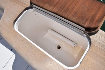 FARR GONE 13 Transom livewell
