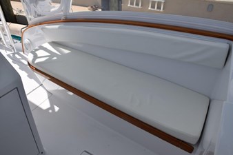 FARR GONE 23 Portside bench seating with storage beneath