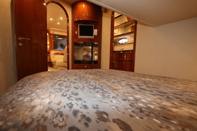 36_2005 56ft Neptunus 56 Express FIVE STAR