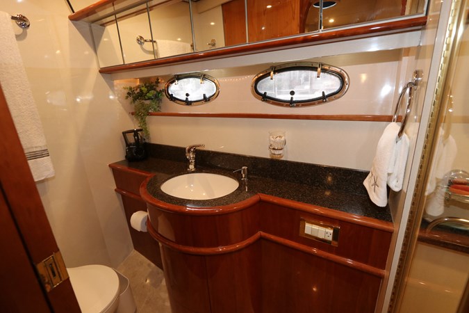 38_2005 56ft Neptunus 56 Express FIVE STAR