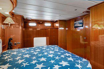 PORK CHOP 15 MASTER STATEROOM