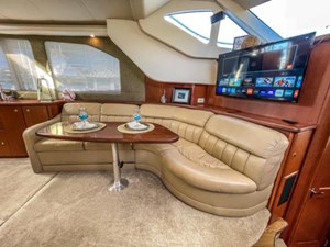 43 Motor Yacht 30 31