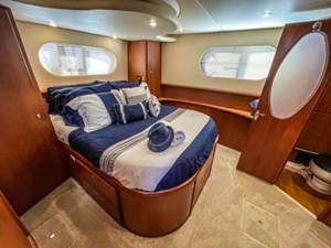 43 Motor Yacht 34 35