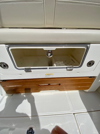 19_2020 38ft Boston Whaler 38 Realm CINDY SEAS