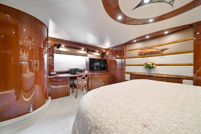 29 _ 2006 65ft Marquis Motor Yacht Pilot House OFF THE GRID