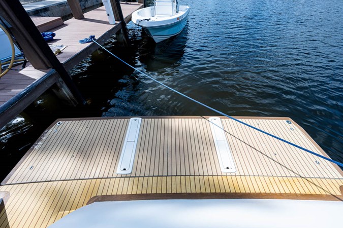 44_overblue_powercat_cockpit_5